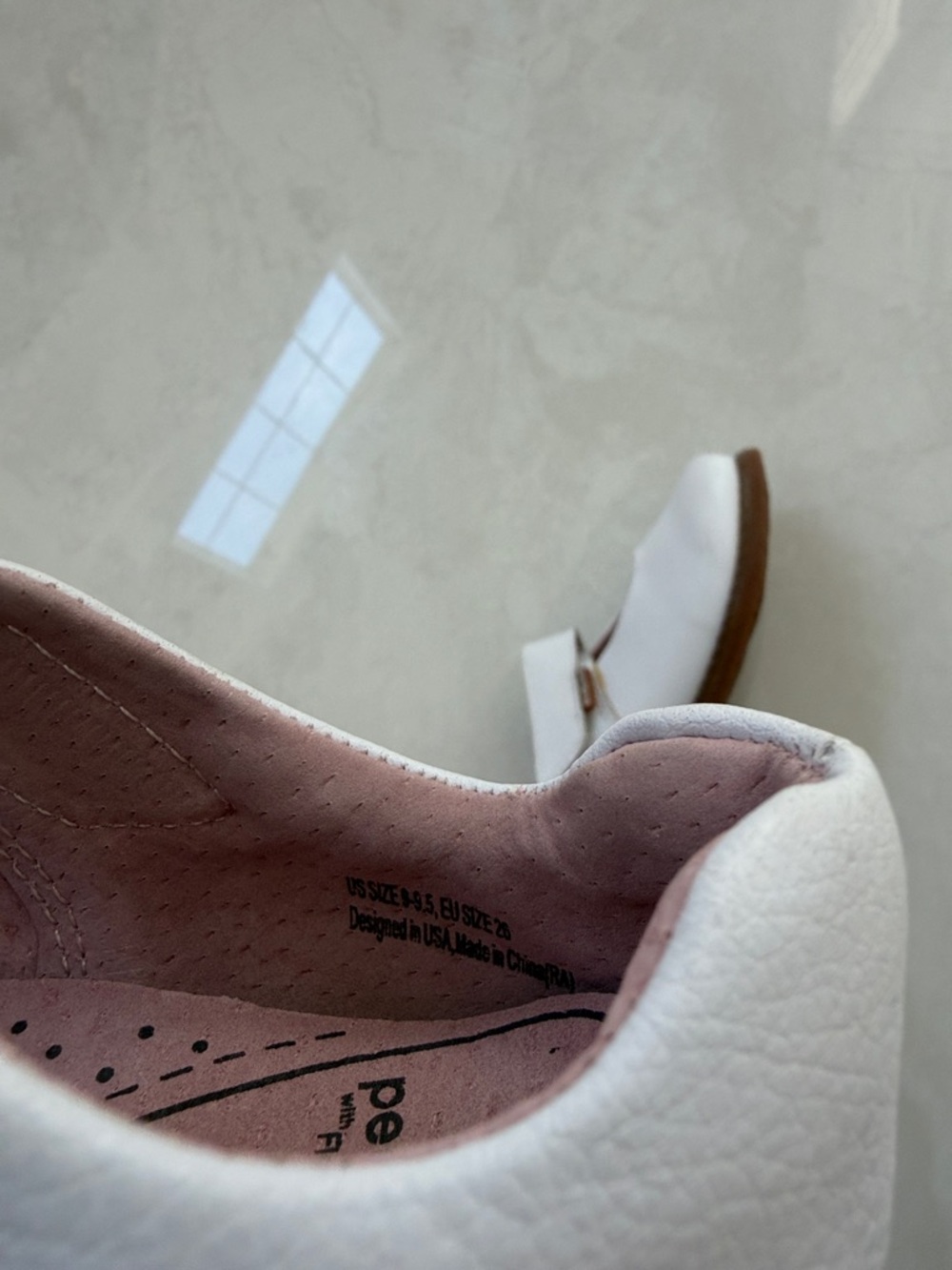 Pediped White Dress Shoes for Kids - size US 9 - 9.5, EU 26 - Picture 10 of 14